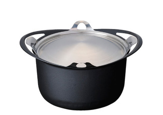 ［KOMIN］
極薄仕上げの鋳物鍋。プロが使う鋳物鍋を家庭でも扱いやすくという想いから薄くて軽い鋳物鍋ができました。